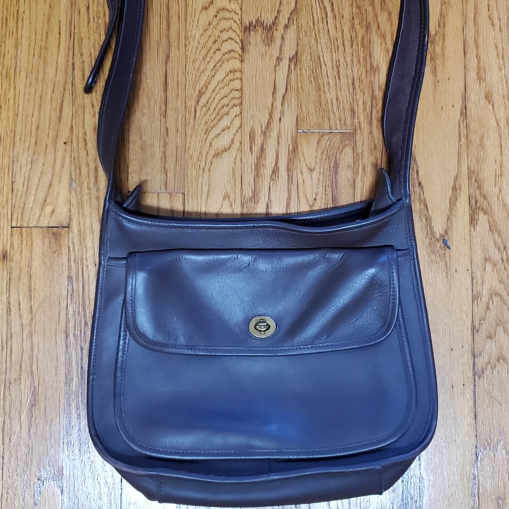 COPY - Vintage Coach Crossbody Leather Bag